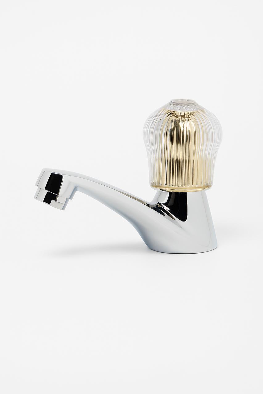 LLAVE LAVAMANOS SENCILLA
•MANIJA EN ACRILICO
•SENCILLA
•CROMADA
•BOCCHERINI